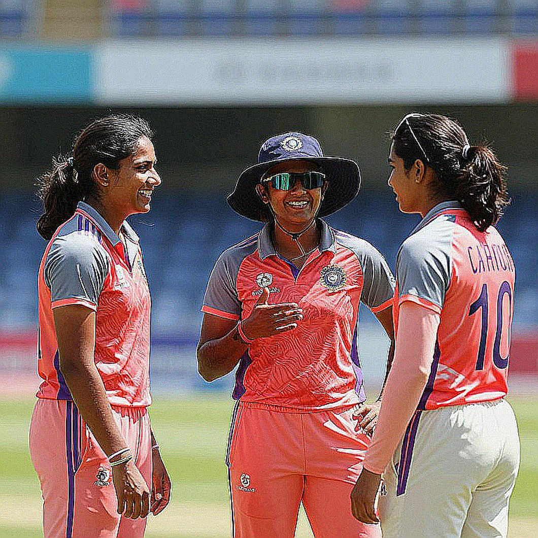 ফরম্যাট কলামটা ফাঁকা: নিলামের কোটি টাকার ভুল যেভাবে জন্ম নেয়